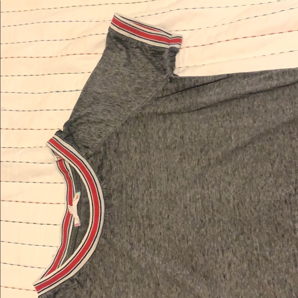 Cute gray T light weight!